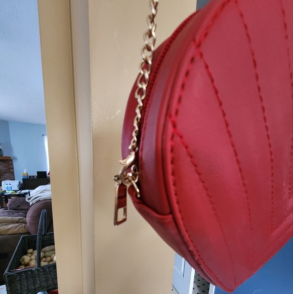 Shein Red Heart Purse - Picture 4 of 5